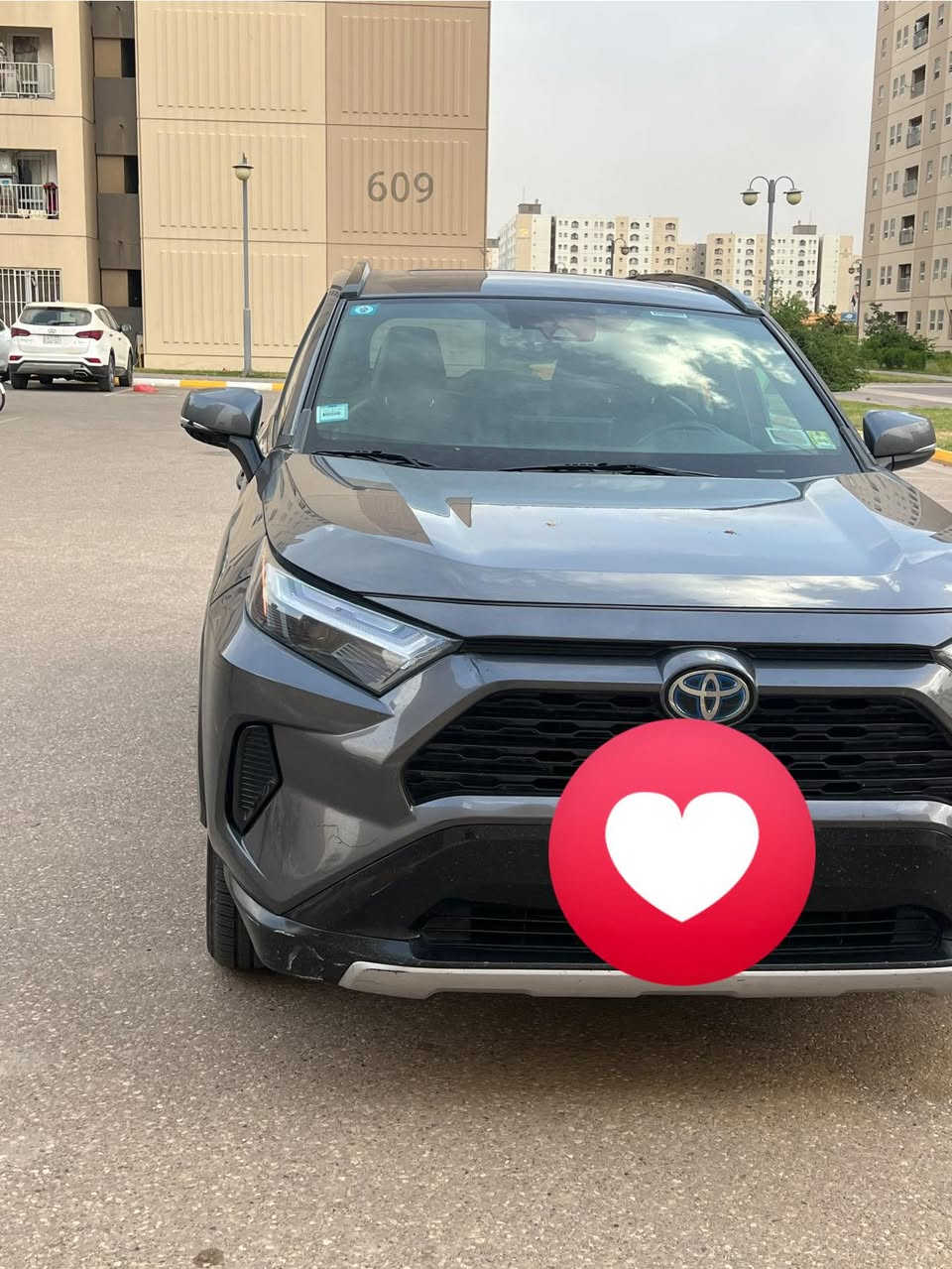 للبيع: تويوتا راف فور 2022 (هايبرد) 🚗
السيارة نظيفة جداً وجاهزة من كلشي، سيارة مال بيت ممشى 50 الف
التفاصيل:
✅ الموديل: 2022.
✅ المحرك: هايبرد (يعني تنساها للبنزين، اقتصادية جداً).
✅ المواصفات: شاشة كبيرة، تحكمات ستيرن، كاميرا، تبريد ثلج، وباقي المواصفات المعروفة للراف فور الجديدة.
✅ الحالة: السيارة وارد أمريكي، بيها حادث خلفي بسيط بجهة اليمين (عكس السايق) ومصلح تصليح درجة أولى. السيارة جداً نظيفة ومعدلة.
💰 السعر: شدتين و35 ورقة ($23,500) .
📍 المكان: بغداد.
📞 للتواصل: ***********
