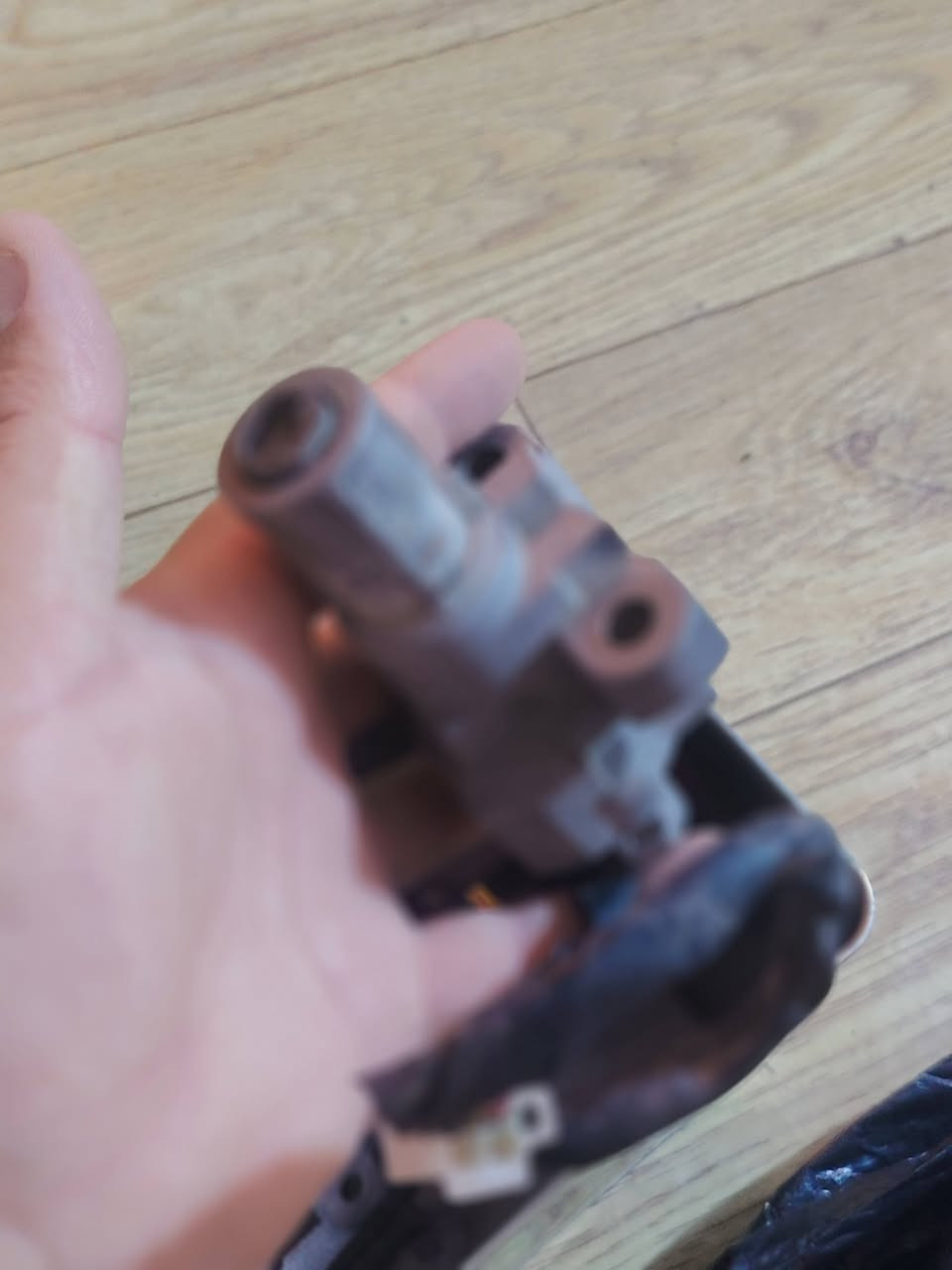 جوزه نضيفه مال لاتي شغاله بدون سويج لبيع ب10
تاخذه لاي شخص يسوي سويجات وطلع سويج نسختين تكلفك 2لفين دينار يعني تاخذه تسحب عليه سويج وشده وجوزه جديده معرف سعره


**إذا كنت صاحب هذا الإعلان وتريد حذفه لأي سبب، رجاءا أرسل رسالة إلى الدعم الفني**