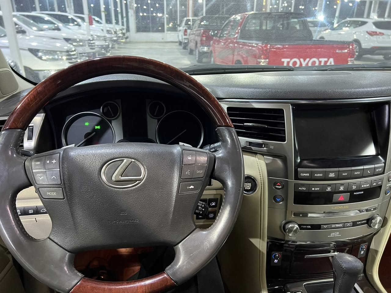 سلام عليكم
لكزز 2013 مكفوله كفاله عامه سياره بعدها جديده رقم أربيل بسمي اعله مواصفات لكزز ***********
