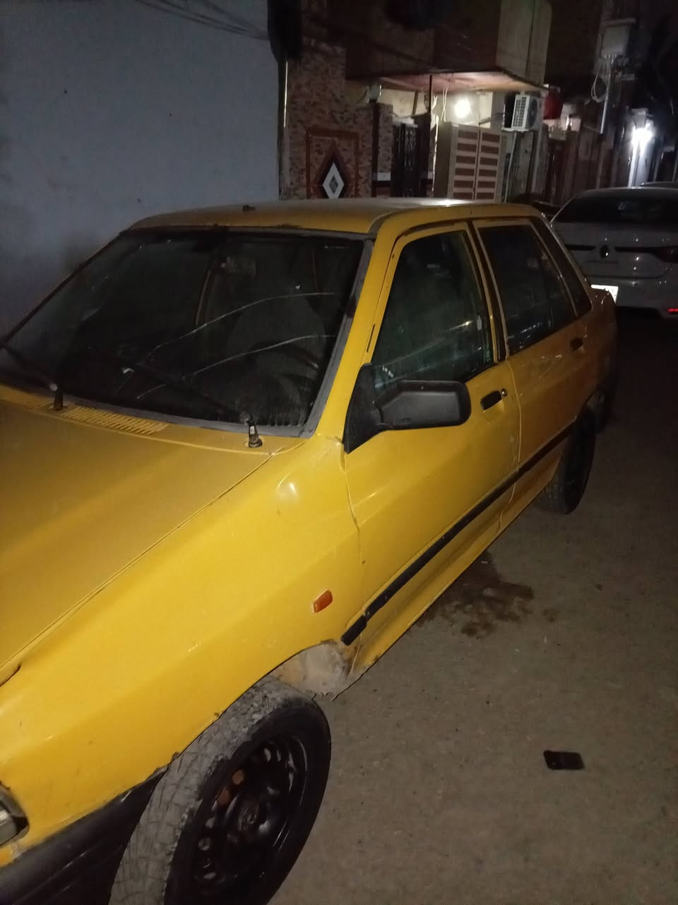 سلام عليكم سايبه للبيع مديل 12 بيه خيط بخار سياره زينه ماعيزه شي
.السعر... 8 وبيه مجال ***********
