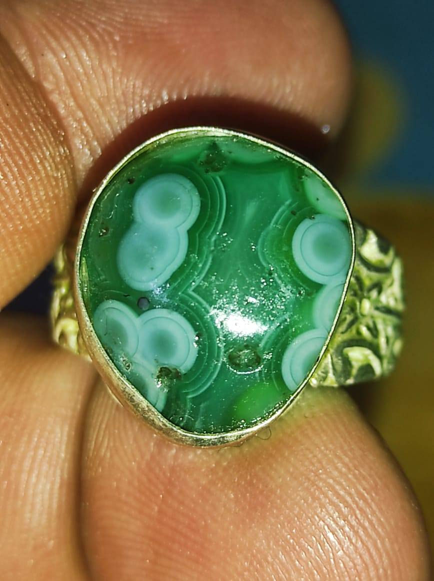 بسم الله
ابيع جوه سعر الفضه 
٢٥ الف قفل 
عطف قديم مشكول 
مع سليماني خام 
***********واتساب
