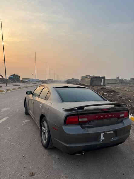 السلام عليكم جارجر موديل 2014
مكينه _V6____3600 
موصفات معروفه 14 متوم ارقام جديده اربيل  سنويه جاهزه سياره الاخير وهاي صور هسه اخذتهن عنوان سياره بغداد .. البيع او مراوس ... السعر ٥٣ وبيها مجال
مكينه كير تبريد حداديه تخم تاير كفاله طبعا  الشراي ... غير متواجد على النت 
***********
