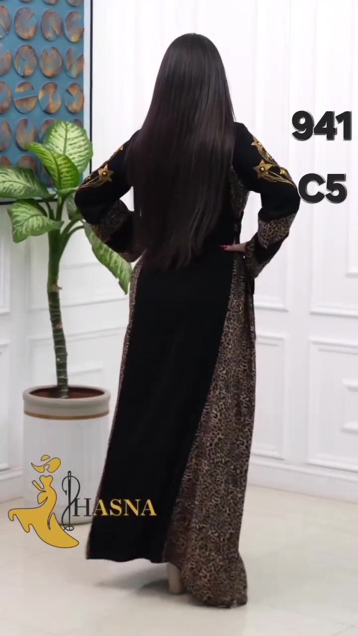 كلابيه خامه سندريلا  مطعم نمري مثل قماش العبايه من ماركه الحسناء 
كلوش وحزام برنسيسه 
القياسات L XL XXL 
الدرزن كامل لون اسود 
السعر  85


**إذا كنت صاحب هذا الإعلان وتريد حذفه لأي سبب، رجاءا أرسل رسالة إلى الدعم الفني**
