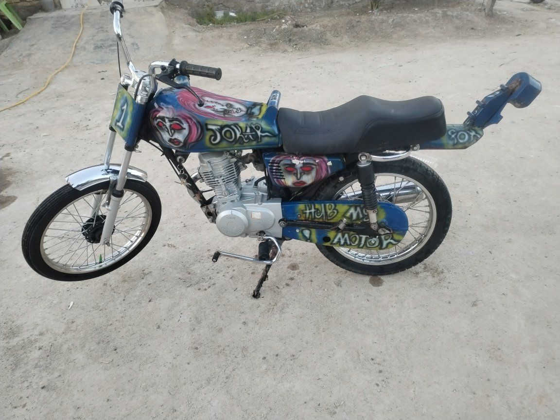 سلام عليكم دراجه للبيع اوراق اصولي من الوكيل
المكان الديوانيه

***********
