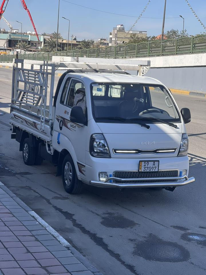 السلام عليكم للبيع فقط
كيا حمل 2700 موديل 2023
كفالة عاملة من كلشي 
هيّا درع امامي خلفي كفالة عاملة من كلشي هيةومحجرها بسمي رقم جديد تحويل ثاني يوم 
سيارة كاملة مكملة من كلشي 
رقمها كربلاء بسمي مباشر
مكاني كربلاء السعر 155وبيها مجال كلش بصيط 
***********
