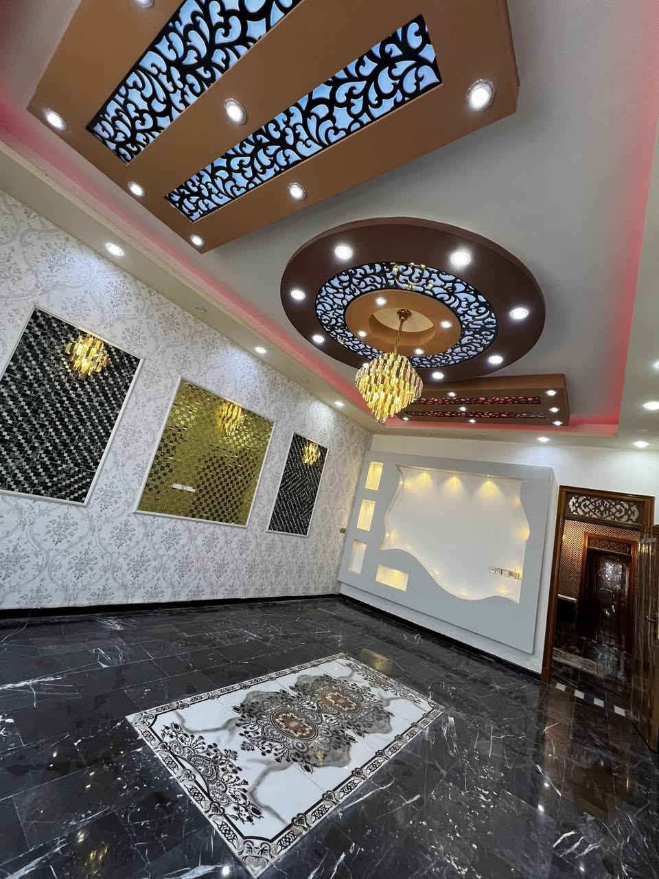 360

  السلام عليكم للبيع اقرة المنشور للاخير السكان العسكري بضهر التجاري ثالث فرع عن اسألة المياء موقعة حلو قريب عل شارع العام 
بيت للبيع 200متر طابقين بناء جديد كلة درجة أولى 
غرف نوم عدد6 نضام سويتات 
صحيات 7
غرفة مال سخانات 
مطبخ حار بارد 
درج دور الطابقين 
الصطح اوزكام وماستك و شتايكر يعني المطر انسا للعمر 
بيت متعوب علية إلى درجة متنوصف 
كلة مرمر من البيتونة للكراج البيت كلش مرتب 
ويا سيت كاونترات ضخم 
سبالت عدد 10
منضومة كامرات كاملة
البيت فارغ جاهز لسكن 
ملاحضة (المشتري360وبي مجال شي بصيط لشراي  مجال رقميي *********** 
البيت احلة من الصور بهواي مامسكون اقل السنة بناء 2021 وصبغ البيت كلة والمرمر مجلي قبل شهر يعني مناقص اي ملاحضة 
رقم القطعة    32931
وبي منضومة طاقة شمسية ⚡️⚡️🔋
يعني انسة المواد ولكهرباء 

  *********** 
بسمي تحويل ثاني يوم  
***********
