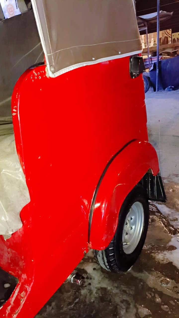 سلام عليكم تكتك للبيع 2020رقم وسنويه نكليزي باقي ع لوحات مصبوقه جماليه معمره خياسات فقط وبيها ضربه جوه قبق بانزين شبر راجعه بلاد محرك مفتوح خرسه  ونعمه من الله تخم تاير جبلي سعر 5خمسه ملايين مكاني البصره القرنه ***********فقط واتساب
