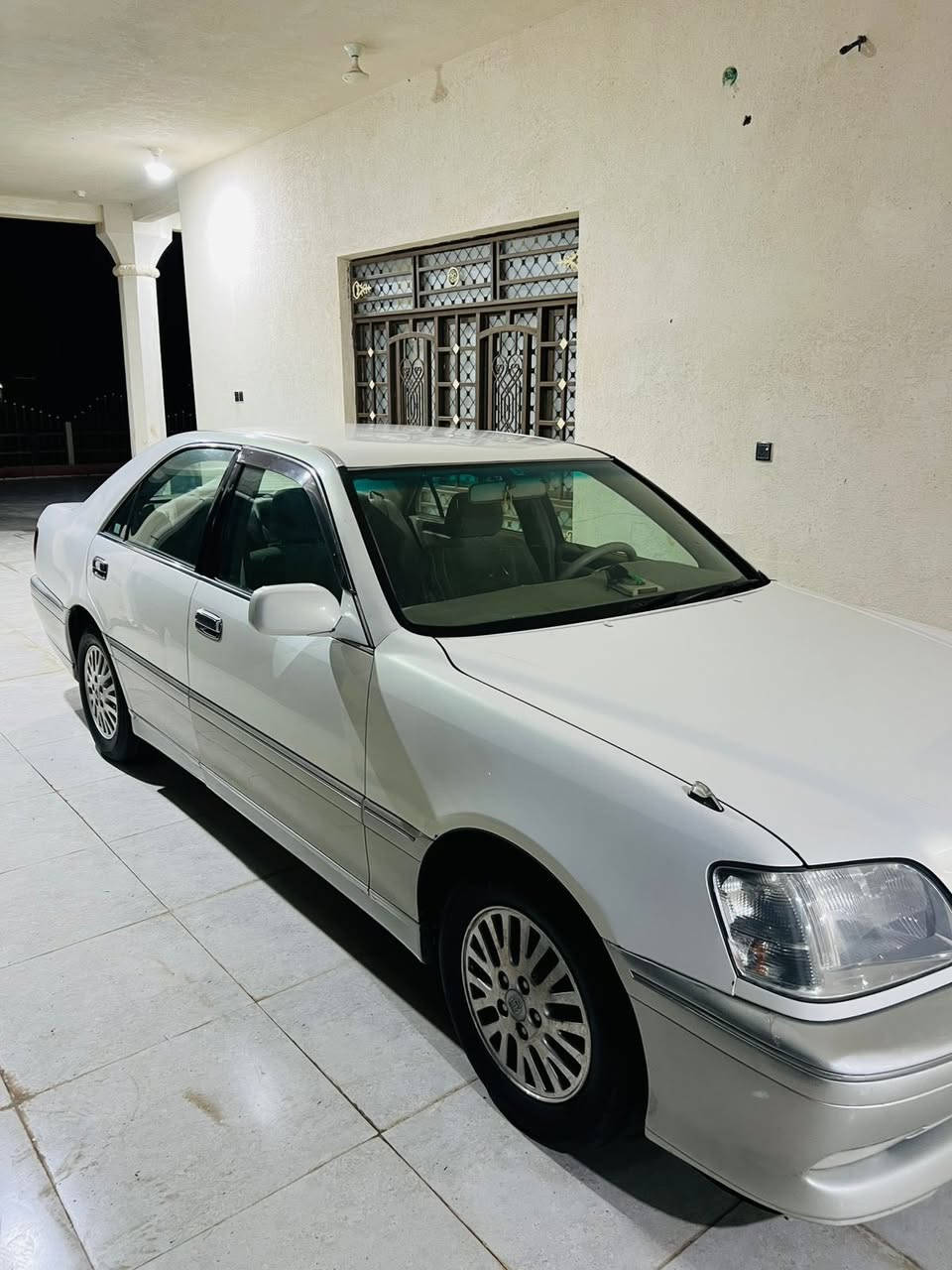 ملكه ادوات كصه قماره فقط ٣دكم ديفور الكبير سياره جاهزه وتسجل جاهزه تخم تاير حداديه تبريد سعر ٥٥ وبيه مجال شراي يتصل مكان العماره قضاء كميت ***********
