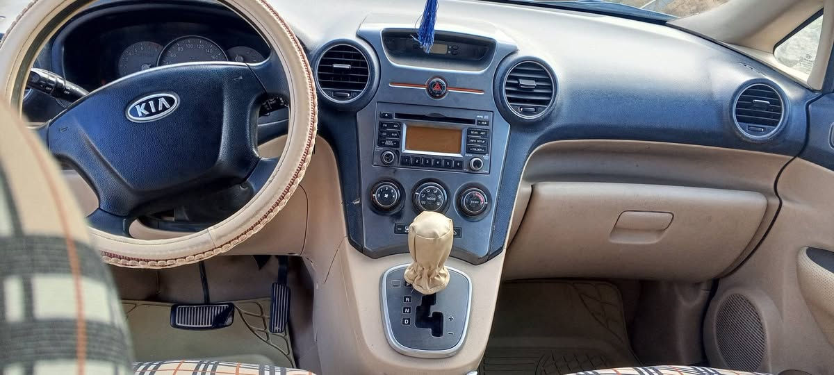 كيا كارنزه     2009 خليجي رقم بغداد مكفوله من الصبغ فقط بارد الداير جاملغ الخلفي   ***********
