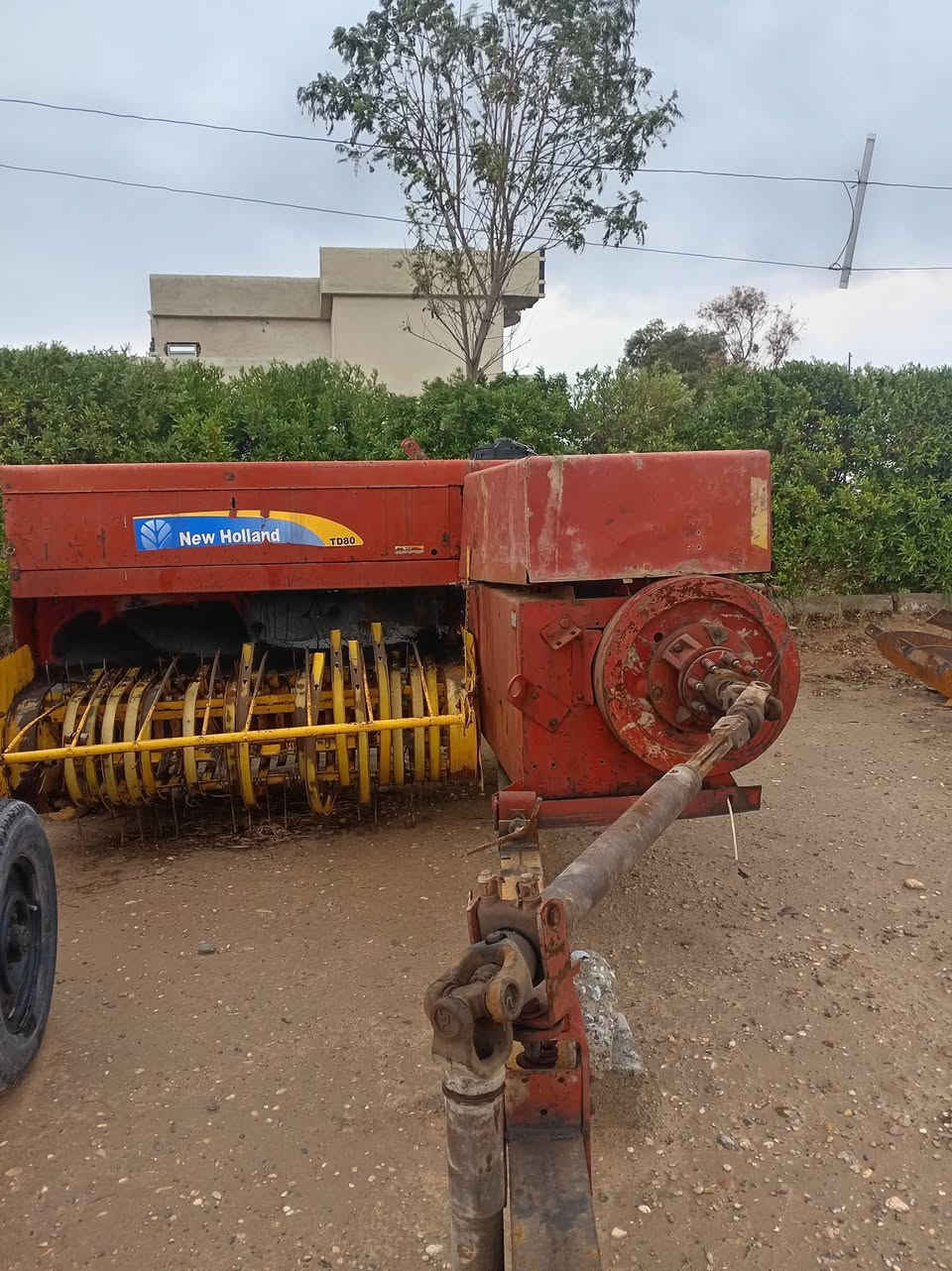 سلام عليكم ورحمة الله كابسه البيع نيهوالند كابسه الا كسر والحيم شقاله جهزه العامل التفسير على هذاه الرقم ***********
