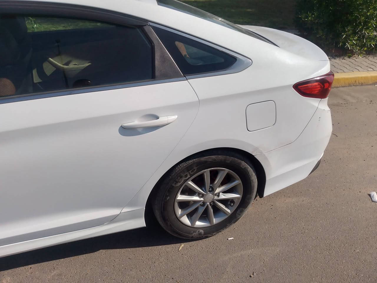 السلام عليكم سوناتا 2018 للبيع أو مراوس وارد امريكي 2400 سيارة خير من الله ماشية 90 مواصفات فول عدا البصمة حادث جاملغ وبنيد بدون دواخل السعر 135 وبيها مجال شي بسيط ***********. ***********
