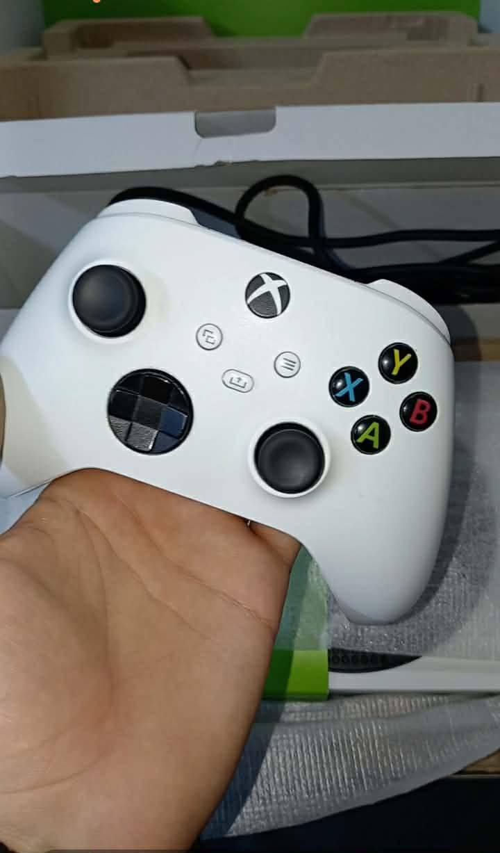 السلام عليكم شباب (جهاز سريس اس)  كيبل 2.1 (شهر ونص كيم باس) (العاب بتل فيلد 5 +++مثل ما واضح بل صوره +مستخدم 3 اشهر جهاز لوك استيكر ما شايف مصلح سريع وكلشي شغال  السعر 350 سبب البيع مديون ادمن وافق فدوه ❤️


**إذا كنت صاحب هذا الإعلان وتريد حذفه لأي سبب، رجاءا أرسل رسالة إلى الدعم الفني**