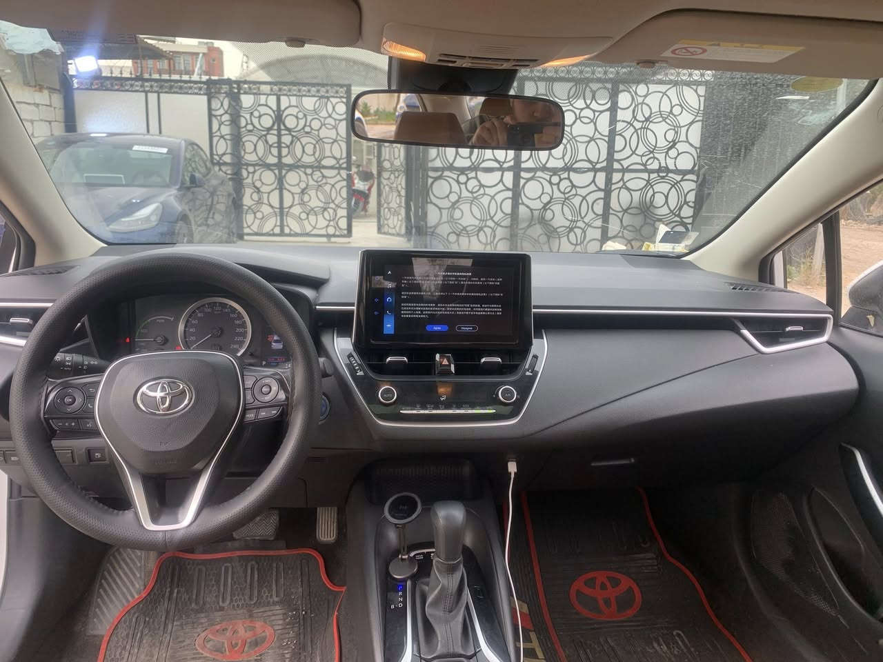 السلام عليكم كورله شكل الخليجي فول مواصفات موديل 2023
محرك 1800 هايبرد 

تبريد قطعتين

مواصفات :

بصمه + بصمة ابواب 

فتحه 

كشنات جلد مشمشي 

رادار + تحديد مسار + قيادة ذاتية

هاند بريك كهربائي 

درايف مود + أوتو هولد

فل سيستم إيرباك + مانع تصادم + مانع انزلاق

رقم بغداد 

عنوان بغداد          سعر  140
***********
*********** واتساب
