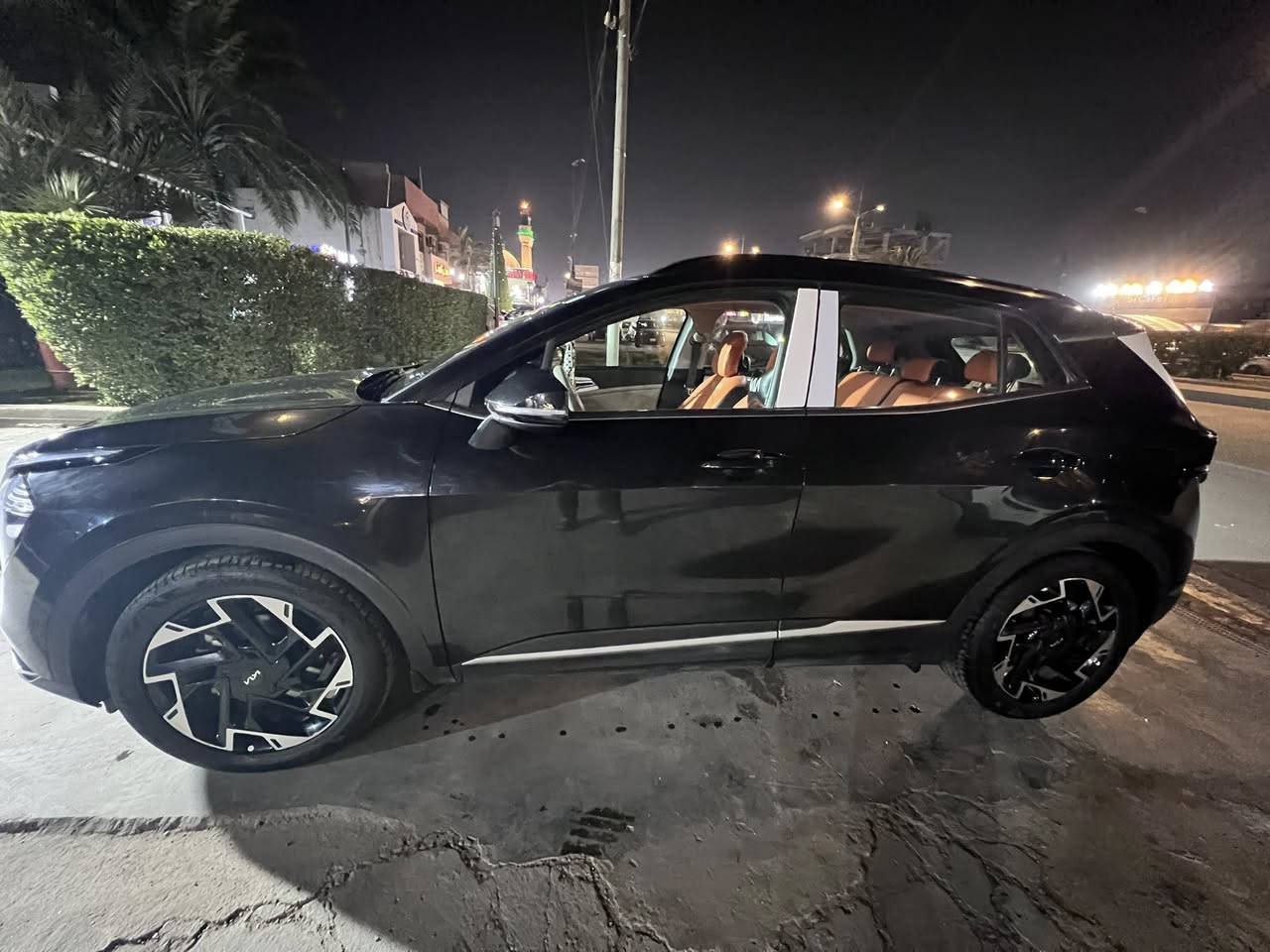 السلام عليكم سبورتج للبيع مديل 24 خليجي فول واحد على واحد ماشيه 25الف سعرها 230 مكانها بغداد 
للاستفسار *********** متوفر واتساب
