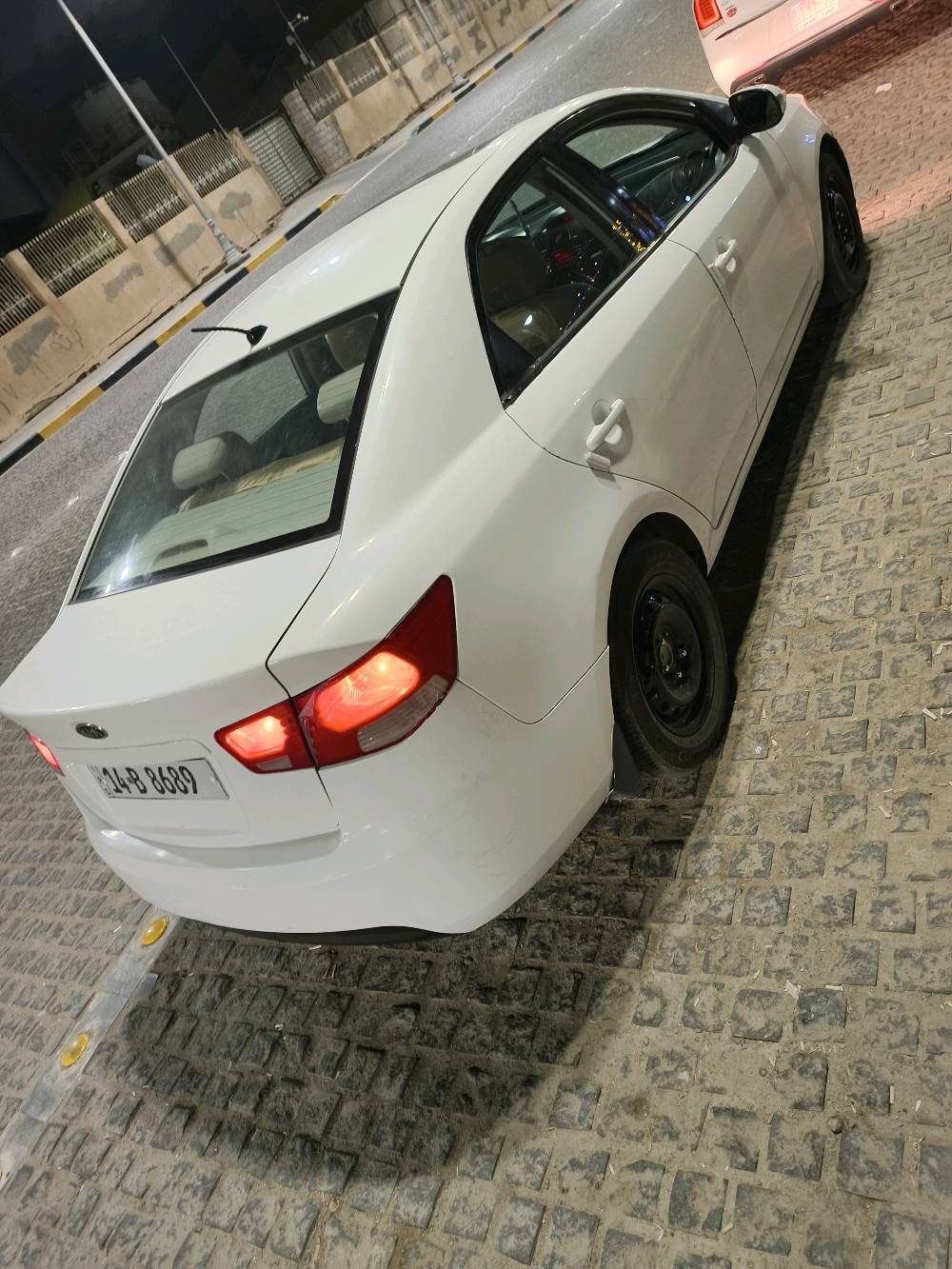 سيراتو 2009بيها صبغ حزام باسمي تحويل ثاني يوم مكاني البصرة سياره جاهزه ومابيها اي نقص