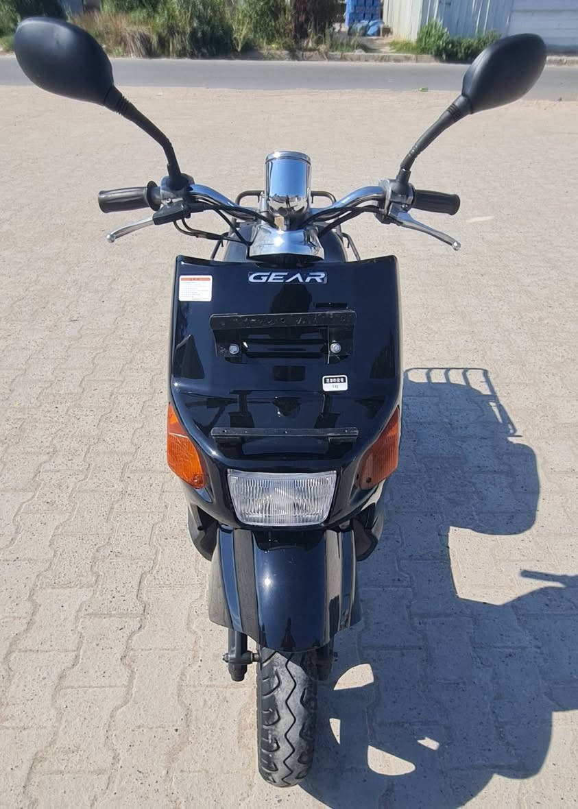 سلام عليكم دراجه بيكم كلاسك حديث مال رمبه نازله بشهر ١٢ أوراقه كامله وصل معرض موجود ومنفيس سلف وهندر اشاير عالي وناصي كيجات كيلو متر وبانزين قفل ستيرن اصطاب لايت شغال استان كهربائي شغال كله شغاله بيه محرك ناعم اخرس بلادي شرط الفحص جيب وياك فيتر وتعال السعر ٦٠٠ مكاني مدينه الصدر الشراي يتصل ***********
