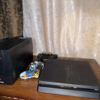 بلي 4 سلم مهكر 1 تيرا  مع ups 1500 بعده جديد مع جوستكات عدد 2 مع كيبلا...