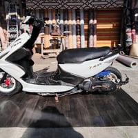 دراجه ماكس مضلع كابريتر . 1.بوشه 49. 2.مزود عقلين . 3.فصلات+طلقات. 4.ت...