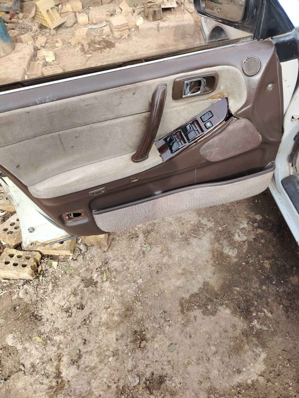 سلام عليكم هارتوب مديل 91 كير ومحرك بطه 2500 رقم نكليزي سنويه ٢٨ تحويل تبريد شغال كهربائيات سياره بيهه كص  *********** سعر 32 مكاني بغداد
