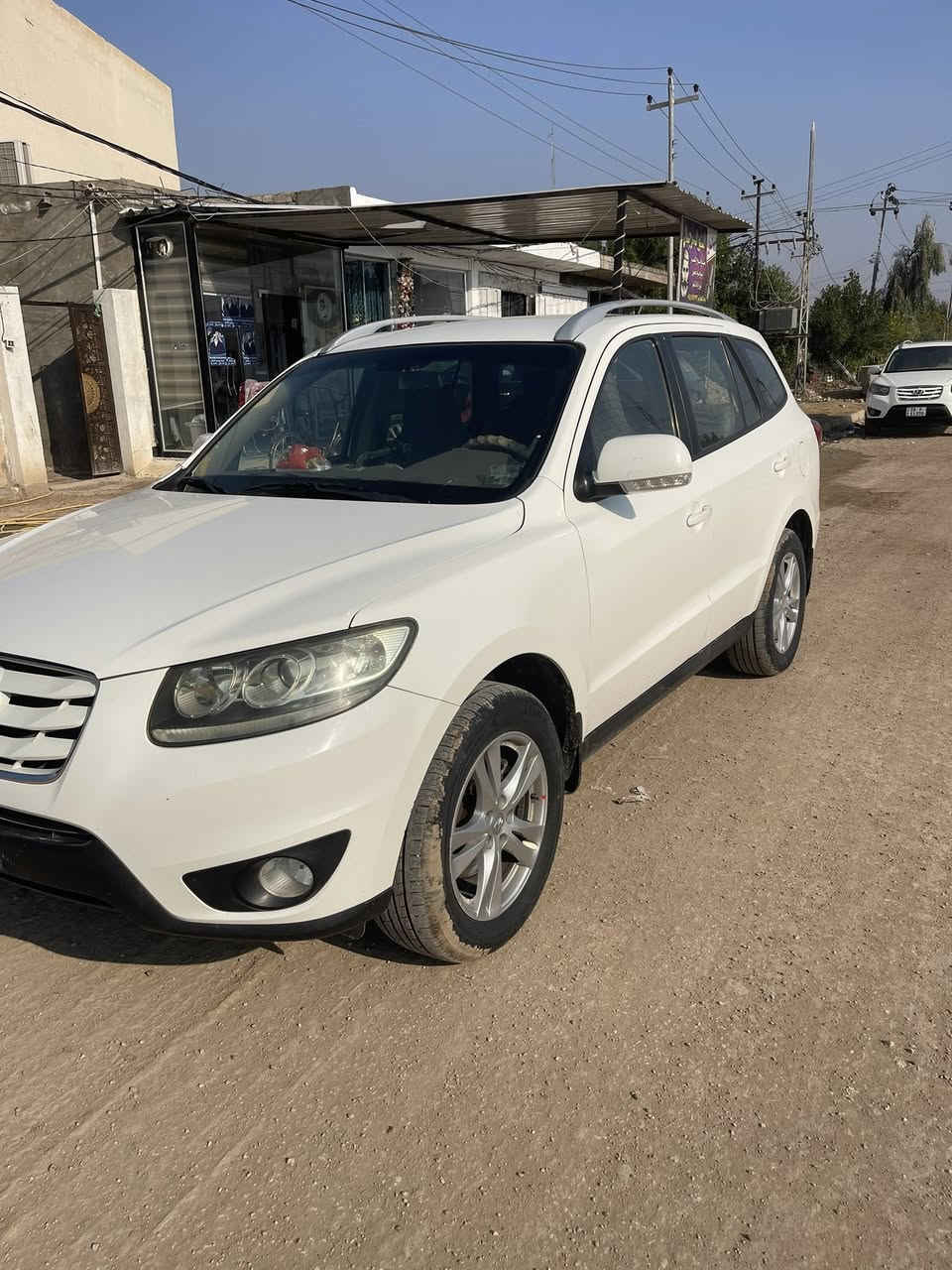 السلام عليكم 
سنتافي موديل 12 الشركه العامه كفاله عامه 
3 قطع تبريد مكينه 6 مامفتوحه ماشيه 260 حقيقي السعر 165 وبيه مجال لاستفسار ***********
