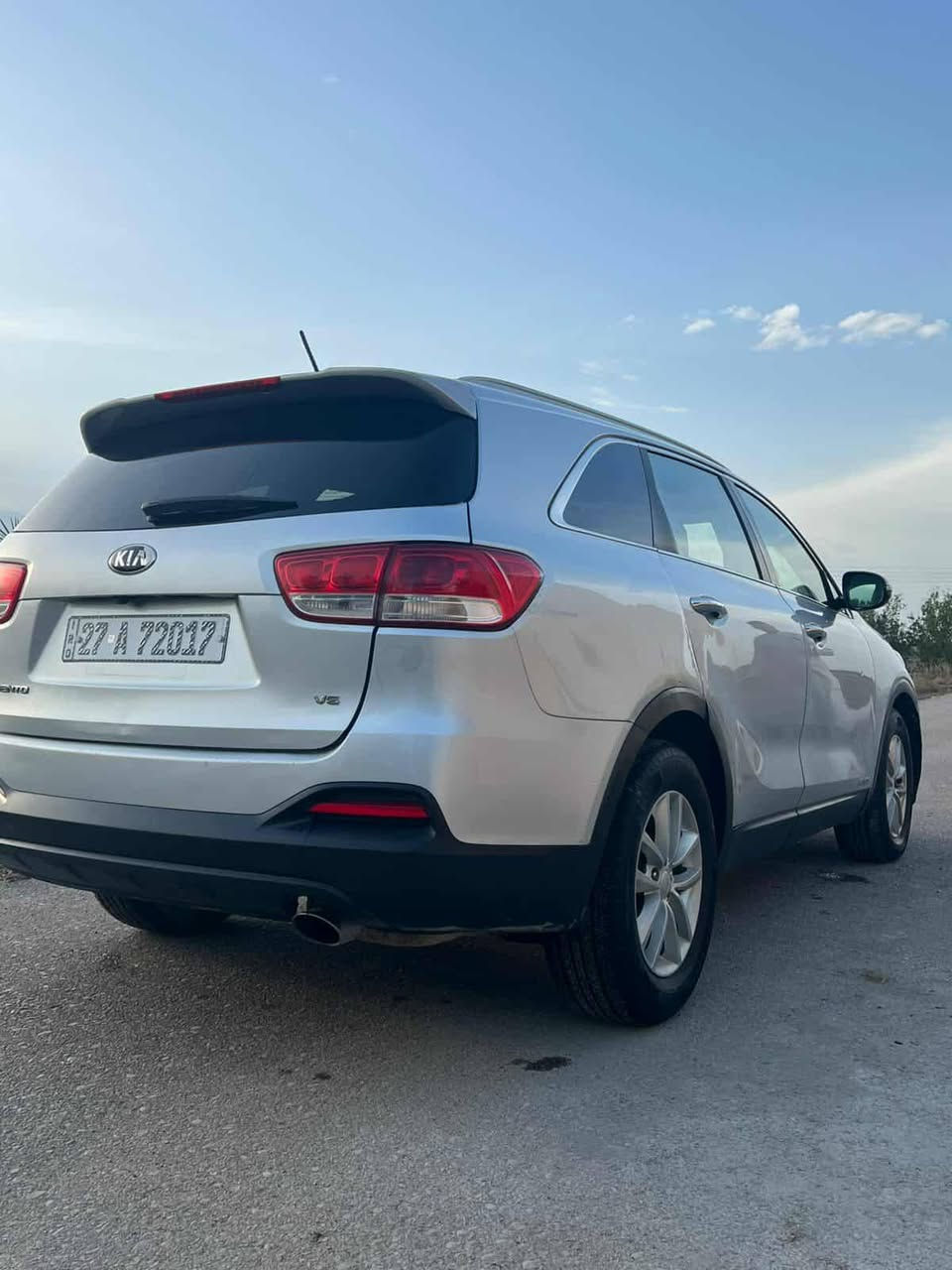 كيا سَورنتو ٢٠١٧ سياره اصل مكينه كير تبريد كهربائيات حداده تخم تاير جاهزه من كلشي وضع شركه كارتون ماشيه ١٠٠استعمال شخصي ومال جناي الله شاهد وبسمي مكان ناصريه سعر ١٧٧ مجال قليه  بيهه بنيد وجاملغ لا حوض ولابرانكييت ولباقي كبس شركه سياره ٦سلندر وارد امريكي ***********وشراي بخدمته اخوالي مايعجبه سعر يعبر ويتركله كلمه طيله والي عنده مراوس باقل وفرق النتوا كيه ابوتيمه وفرق ينطيني هم ترهم يخابرني وبلخدمخ
