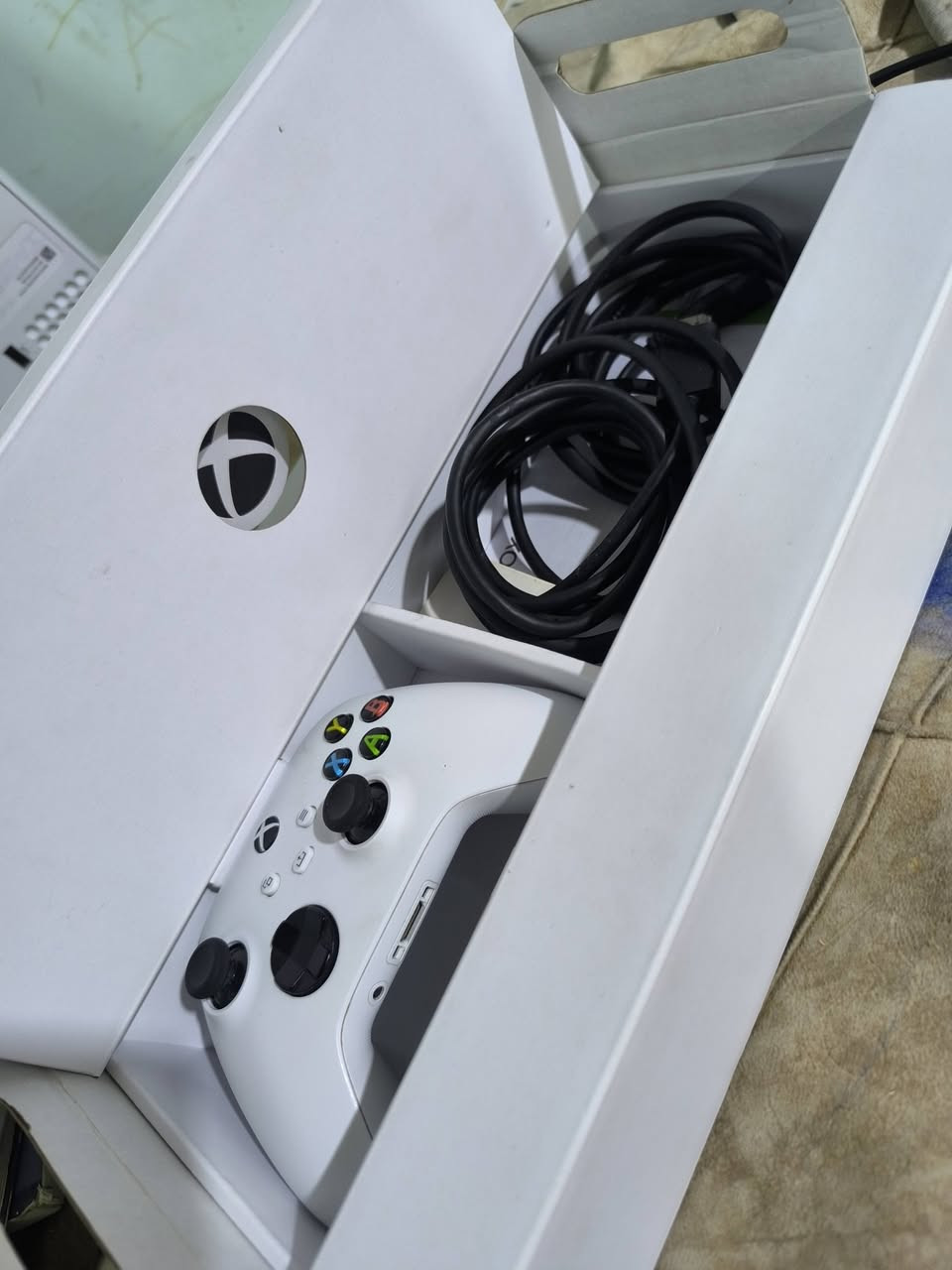 سيريس اكس
سلام عليكم  جهاز اكس بوكس سيرس اكس  ما مفتوح صالي سبوع من جبته  ذاكره واحد تيره 1000كيكه  بي العاب مشتريه 2 بي كيم باس شهر قبل اسبوع فعلته  
مكاني البصره   سعره 700
*********** واتساب متواجد
