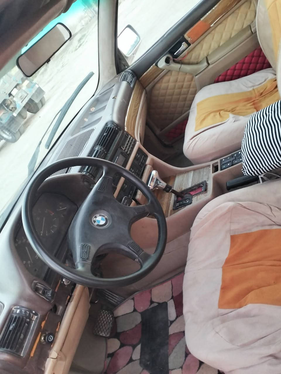 السلام عليكم بي ام دبليو مكينه وقير خير من الله مال راس الثور مقفوله مقص مقفوله من الضربه القويه حداديه حلوه نظيفه سعر 15 تو مسلمانيه طبق الاصل طبق رقم شاصي عنوان بصره الزبير***********
