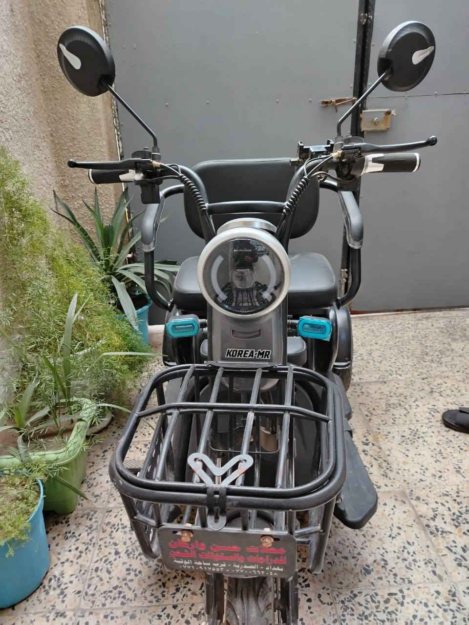 السلام عليكم دراجة شحن ثلاثيه للبيع موديل 20 فولل نظافه وقليل استعمالها السعر 700 المكان بعقوبة للاستفسار واتساب او اتصال ***********

