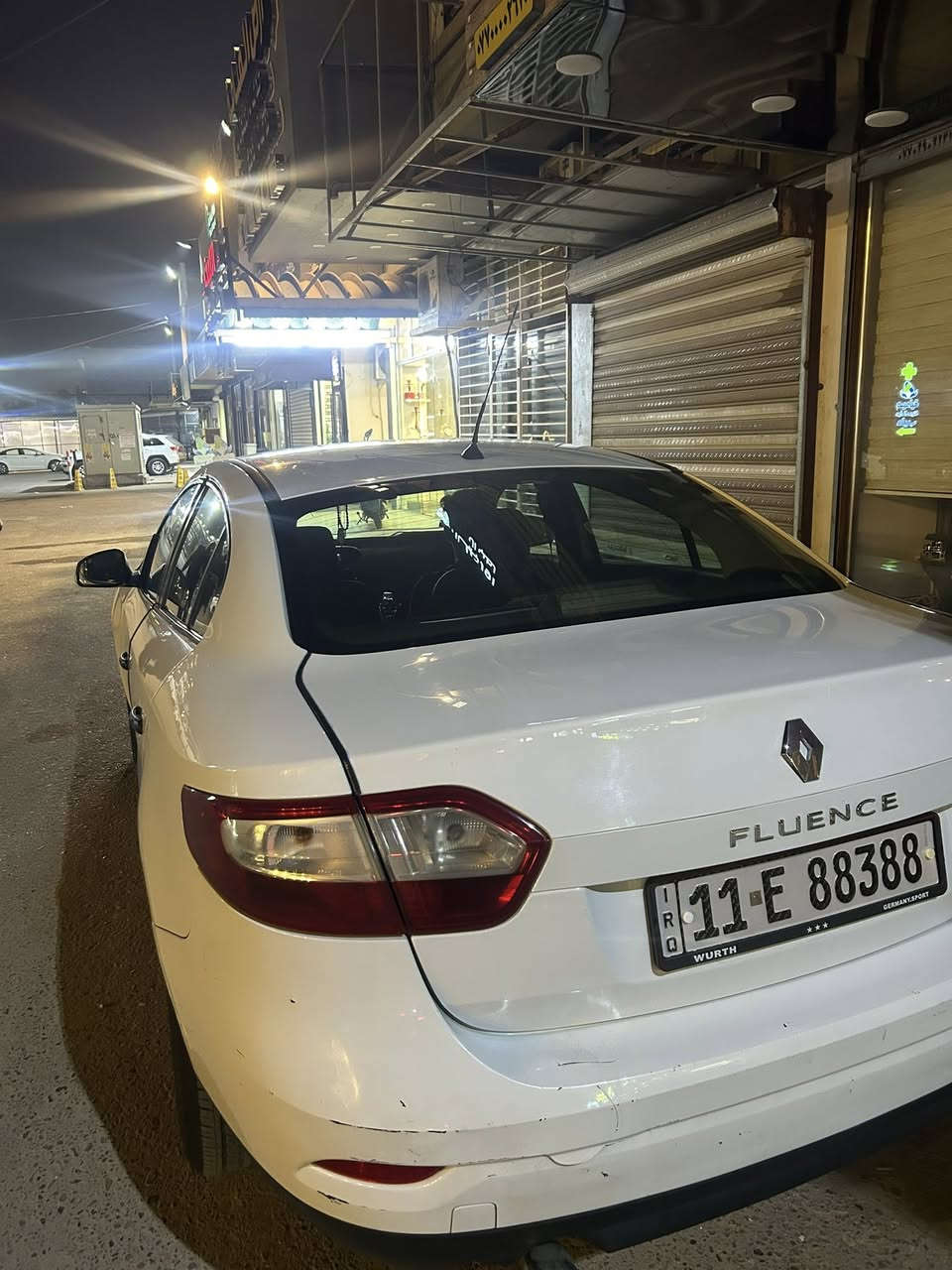 السلام عليكم
رينو فلونس ٢٠١٣ فرنسي

مكينة رينو قبغ اصفر ١٦٠٠

كير AT المرغوب اربع نمر

اشاير بلمري 

سنتر لوك 

جام اوتو 

رقم بغداد ب اسمي سنوية ل ٢٠٣٠ 

دواخل نظيف

بيها طخة بلجانب الايمن موضحة بلصور بعدني ممصلحها

رايدها ٦٤ و بيها مجال اي نقوصات ننزل من سعرها ان شاء لله 

بيع او مراوس ب اعلى وانطي فرق
***********
