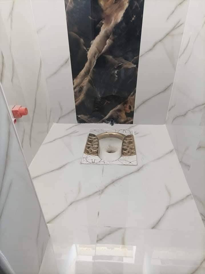 خلفه مرمر وبورسلين عمل ممتاز بما يرضي الله 
استلام مهندس مكاني نجف ***********
