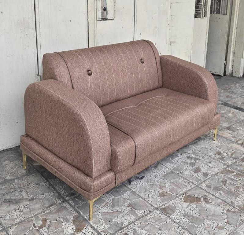 �✨ يُقدَّم من معمل بيت خشبي ✨
🛋️ تخم كامل – عشر مقاعد 🛋️

🔹 المواصفات:
• كبيرتان + كرسيين + وصطيه
• خشب جام روسي متين
• بلوك أسود مقعد 💪🏼
• قماش ضد الأتربة (قذيفة تركي 🇹🇷)
• سفنج ضغط عالي – درجة أولى                                                                                     سعر ٥٠٠ الف                                                               📍 الموقع: بياع – شارع عشرين – مقابل مصرف الرشيد
📞 ***********
🚚 تتوفر خدمة توصيل داخل بغداد

📌ملاحضه مو جاد  ليجي يتعامل يطي مواعيد كاذبه   🌹
