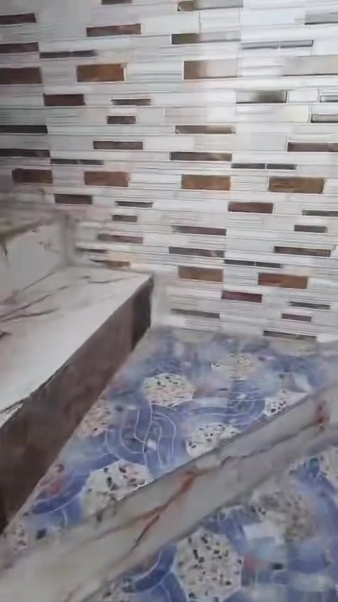مشتمل طابق ثاني للأيجار الفلوجة حي نزال خلف اسواق يثرب كلشي موضح بالتصوير بدل الايجار ٢٥٠ الف من الاخير 
الاستفسار *********** واتساب
