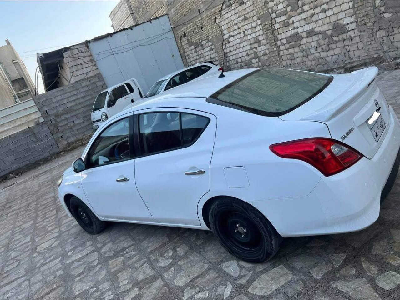 للبيع نيسان صني
مديل 2022
ماشيه 82
كفاله لا صبغ ولا بارد بشرط
فقط شخط بلقماره ما مبين 
سنويه لل27 بسم شركه تريد وكاله او تحويل  
السعر 109 
مكاني النجف الاشرف
للستفسار ***********
