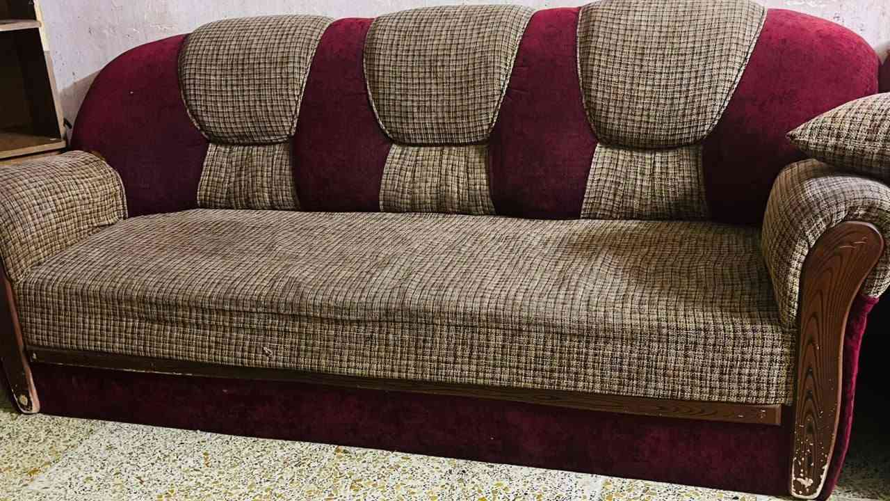 قنفات للبيع ب60وبيهن مجال 10 مقاعد لاتصال  ***********
