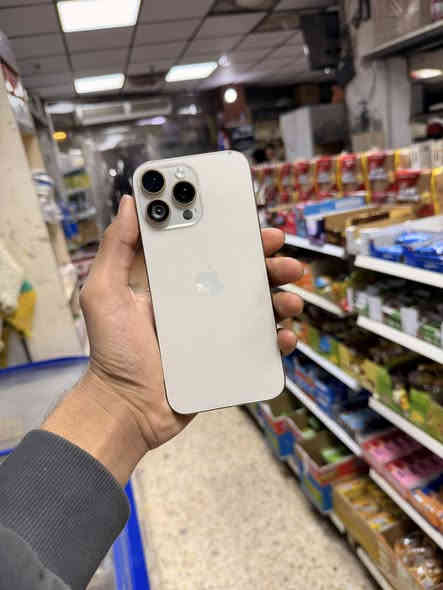 السلام عليكم ورحمة الله
ايفون 16برو ماكس 
للبيع جهاز مبدل ضهر ول عدسه مكسوره وبي نقطه صغيره بشاشه
البطاريه ١٠٠
عدد الدورات١١٥
السعرمليون وبي مجال لشراي 
ماستر الجهاز بعده بضمان شركه
للستفسار ***********
