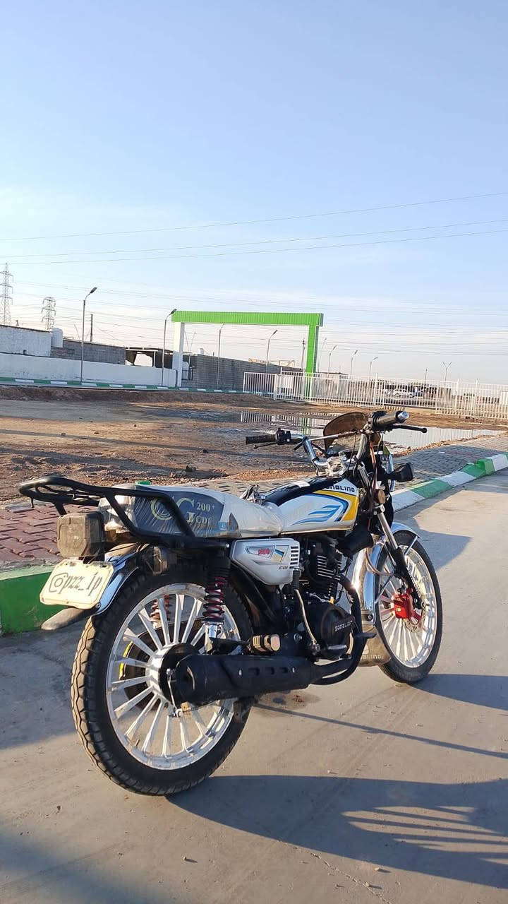 السلام عليكم دراجه سيفان موديل26 للبيع مكان الغالبيه سيف سعد السعر 750 قفل ***********3
