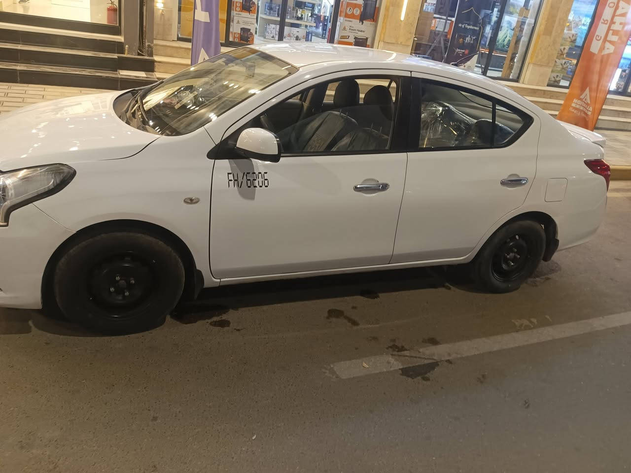 سلام عليكم من رخص صاحب الكروب والجميع❤️
نيسان صني هندي موديل 2020
محرك 1500+كير at الاثنين كفاله
رقم مميز جدا /أربيل 22 k+السيارة بأسمي أني 
سعر .......دفتر وقابل لتفاوض
مكان السيارة /الانبار الرمادي 
للاستفسار /*********** وتس أب
