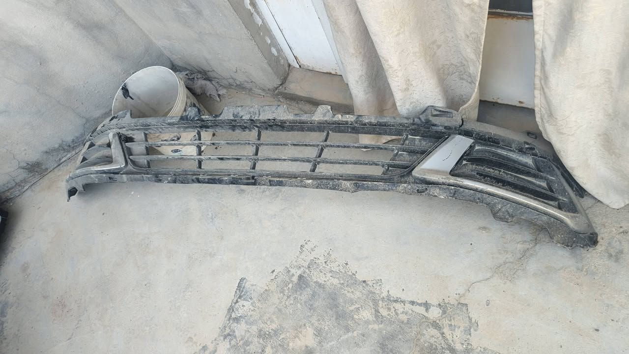 السلام عليكم للبيع شباج دعاميه سبورتج مال Lx مال ٢٠٢٥ و٢٠٢٤ العنوان حله الرقم ***********
