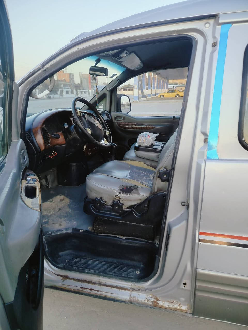 السلام عليكم
ستاركس موديل 2005 رقم نجف انكليزي بسمي سنويه لغاية 2031
محرك مفتوح لا تبخير ولا تنقيص 
كير عادي اكسل مكفولات 
حداديه خير من الله 
تايرات كلش نضيفات 
سنتر لوك شغال 
تدفئه شغاله
مكفوله كفاله عامه من الضربه والصبغ 
السعر 67
***********
مكان السياره بابل
