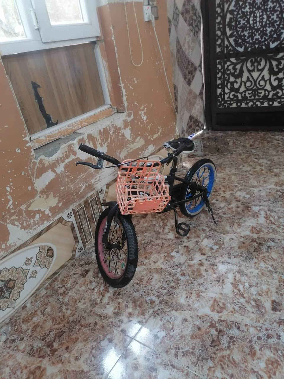 اسلام عليكم بايسكل البيع اي عيب مابي بايسكل جديد تايرات جدد نضيف حيل مكاني كركوك القادسية السعر35وبي مجال ***********
