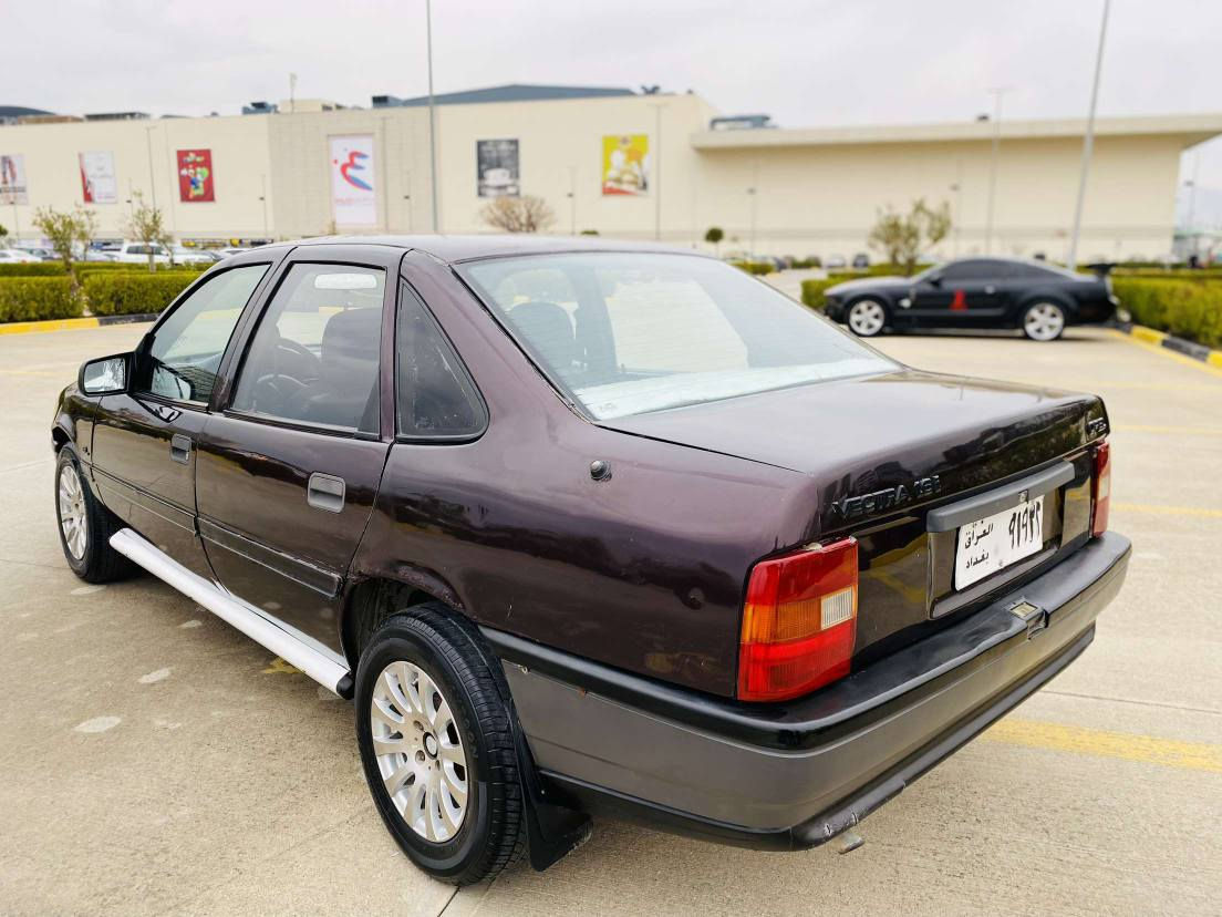 ئۆپل مۆدیل 1995
گیرو مەکینی بەشەرت 
مەکینە 16قایش پانە ئەورپی 
ئارمی پلاستیکی سلیمانی 
چوار تای لۆکی لەسەر 
هەموو گیانی بەشەرت بەشەرتی فیتەر 
سعری 27گەلا معامەلیکی کەم 
*********** السليمانية, العراق
