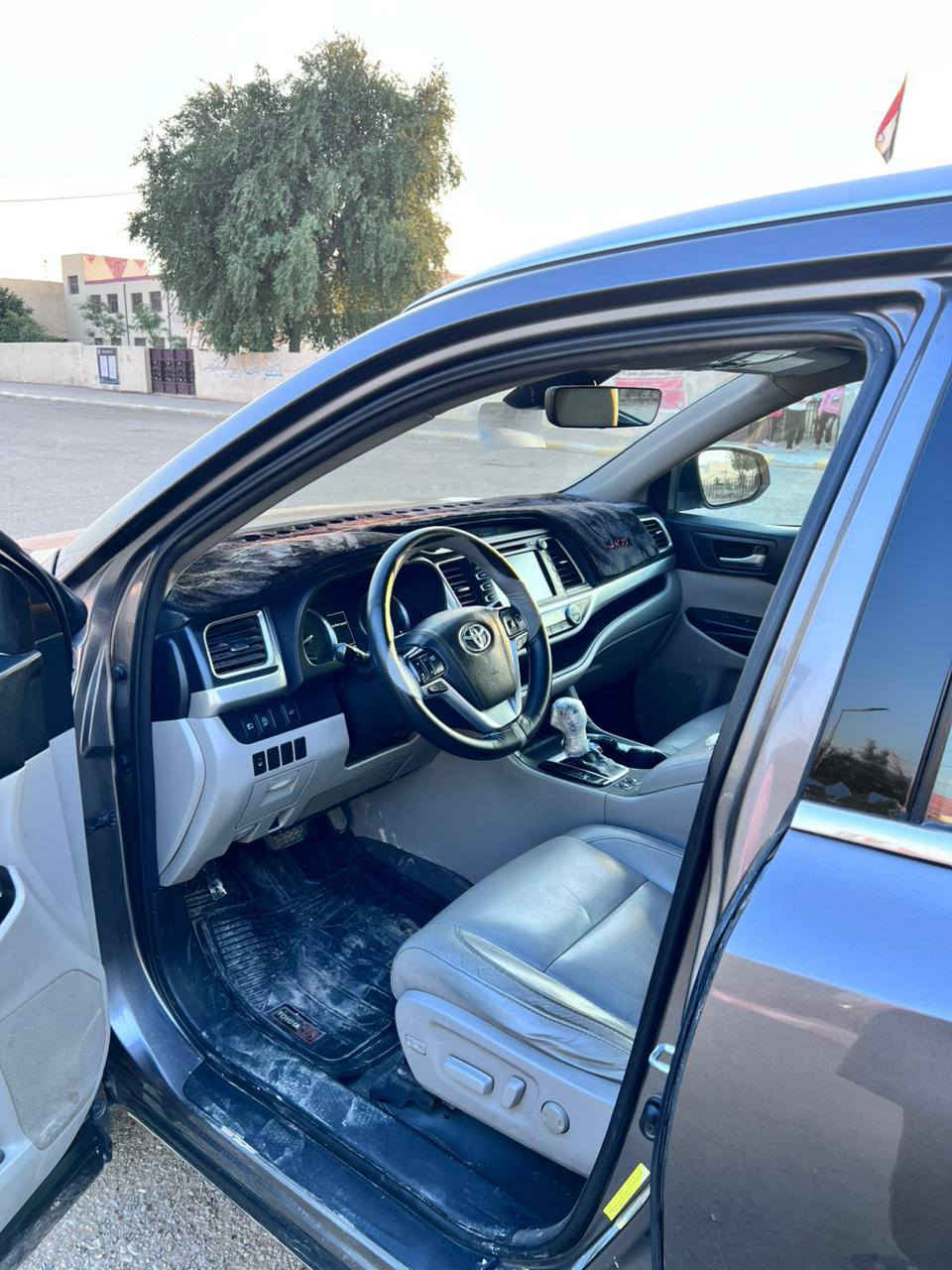 سلام عليكم بيع او مراوس سياره هايلندر موديل 2017 كندي فول 1/1 سياره خير من الله ماناقصها اي شي والشراي يخابرني مكاني كركوك***********
