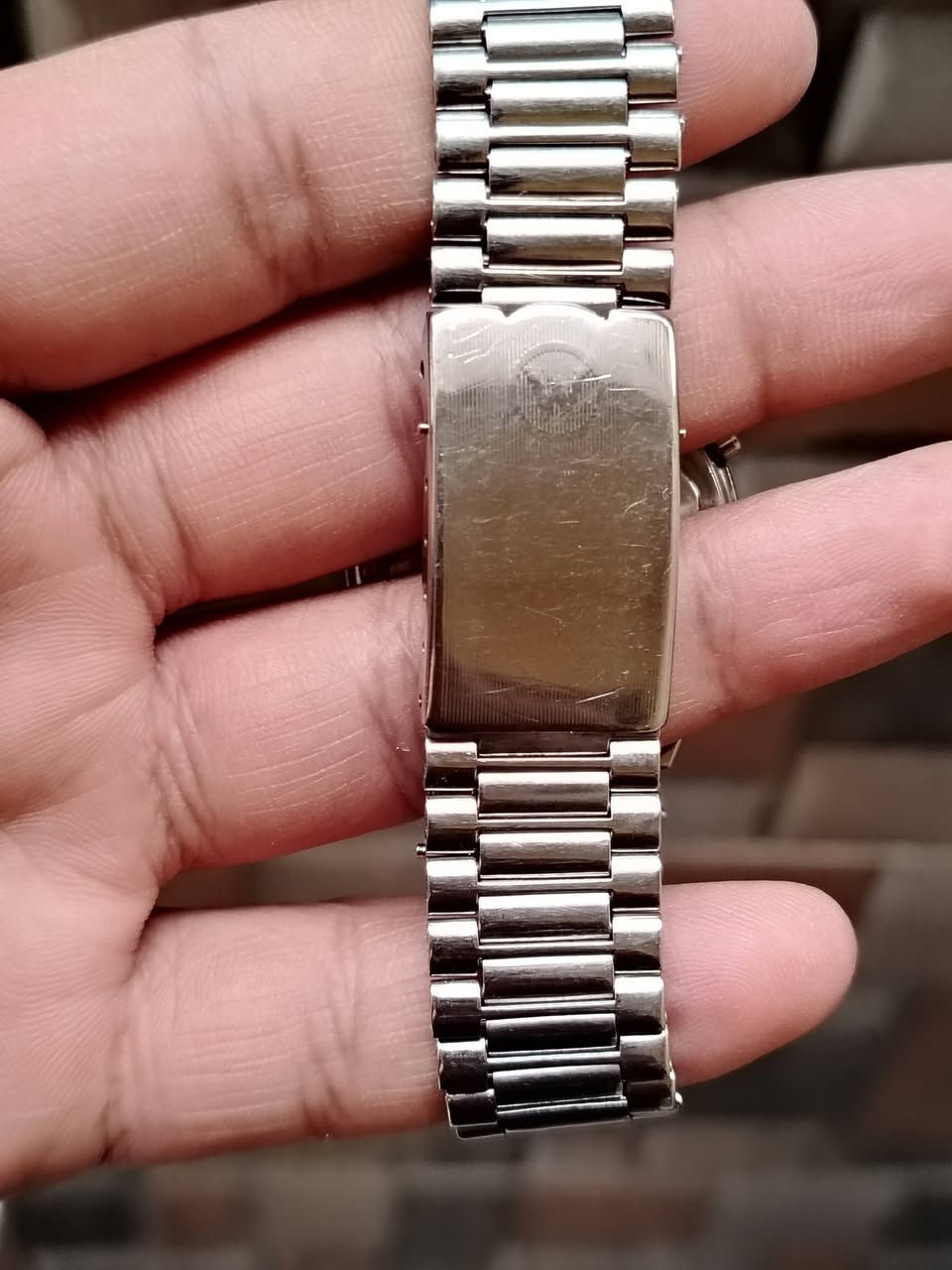 تحية طيبة لجميع
ساعة بدي وستن اند
لكن الماكنة سيكو 5 ياباني مكينة أوتوماتيك
منفذ يومي واسبوعي بلغة العربية والانكليزية
السعر 50 الف
يوجد توصيل لكافة محافظات العراق


**إذا كنت صاحب هذا الإعلان وتريد حذفه لأي سبب، رجاءا أرسل رسالة إلى الدعم الفني**