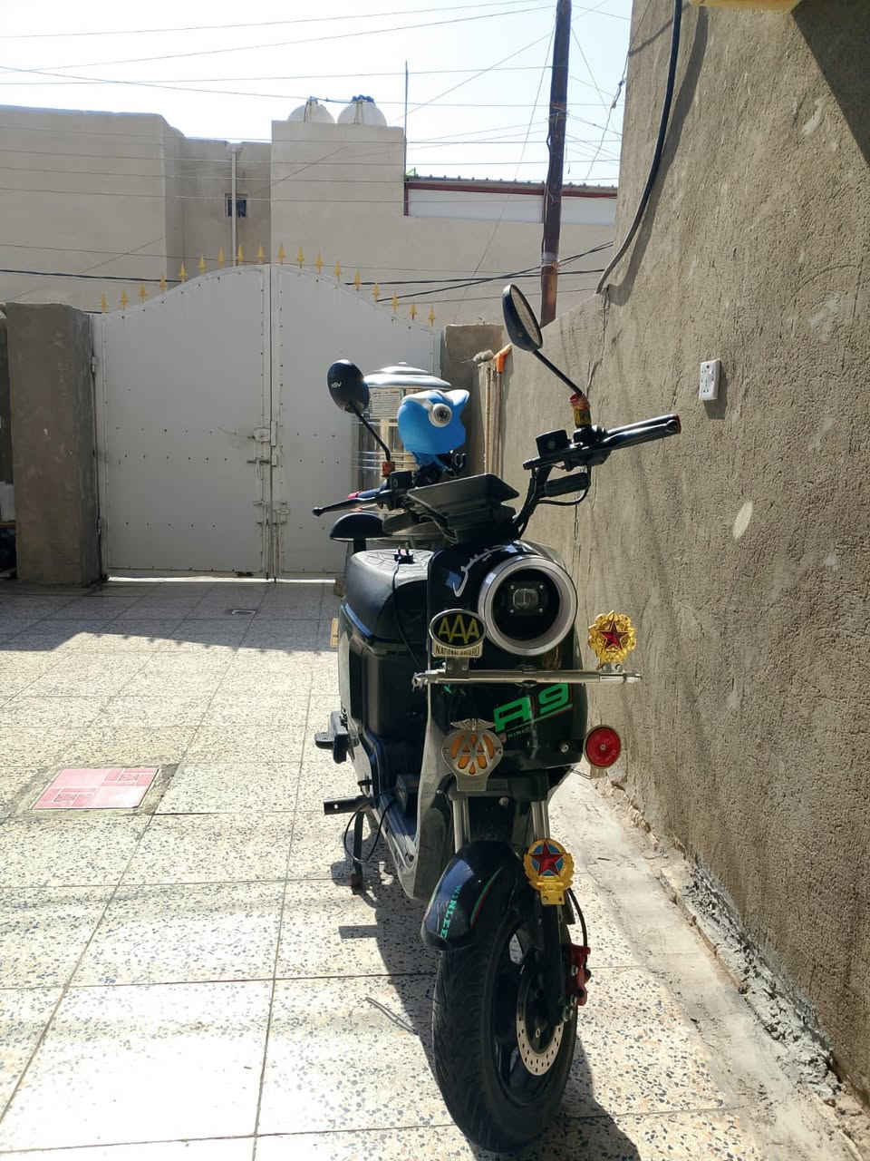 السلام عليكم دراجه نوع ار تسعه للبيع دراجه نضيفه فقط جاملغ خلفي بي فطر ولباقي كله نضيف رايده ب٤٠٠وبيه مجال تواصل***********
