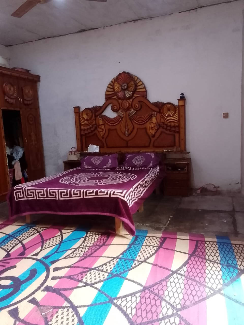 سلام وعليكم بيت البيع
مساحه 140البيت طابقين يحتوي ع ربع غرف نوم وستقبال ومطبخ كامل الخدمات مي ومجاري وتبليط  العنوان مدينت صدر منطقت دسيم قرب حسينيت شيخ وهاب السعر 65وبي مجال الشراي رقم الواتساب ***********
