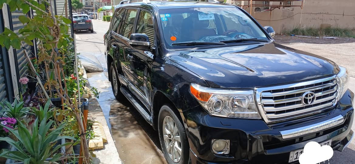 السلام عليكم
تحيه طيبه
الصور حديثه بتاريخ 3/28
تيوتا جكساره GXR 2013
بدون صبغ  اكو بارد قليل سونار مرفق بتاريخ 2026/3/21
ماشيه 140 كيلو 
استخدام نظيف جدا
رقم بغداد باسمي شخصيا 
هزه جديده بشهر 3 .  26
سنويه تنتهي 2031
مكينه وكير وكل التفرعات  ممفتوحات  (((وضع شركه)))
مكينه تشغيل الصبح ناعمه فضل من الله
اطارات  عدد5جيده
كشن كهرباء
حداديه خلفي امامي 100%
8 ايرباك
تبريد 3 قطع جيد جدأ
ثلاجه بحاله جيده
تشغيل عن بعد
لايت زنون 
دواخل  قرميدي جديده
شاشه حديثه كار بلي 
سيرفس كامل زيوت مع فلاتر مع تبديل
ماء راديتر زيتي جديد 
مكاني بغداد الاطباء خدمي المطار قرب جسر العامريه
عارضها ٣٥٥ تتصل بيك خير ودلل
وات ساب متاح


**إذا كنت صاحب هذا الإعلان وتريد حذفه لأي سبب، رجاءا أرسل رسالة إلى الدعم الفني**