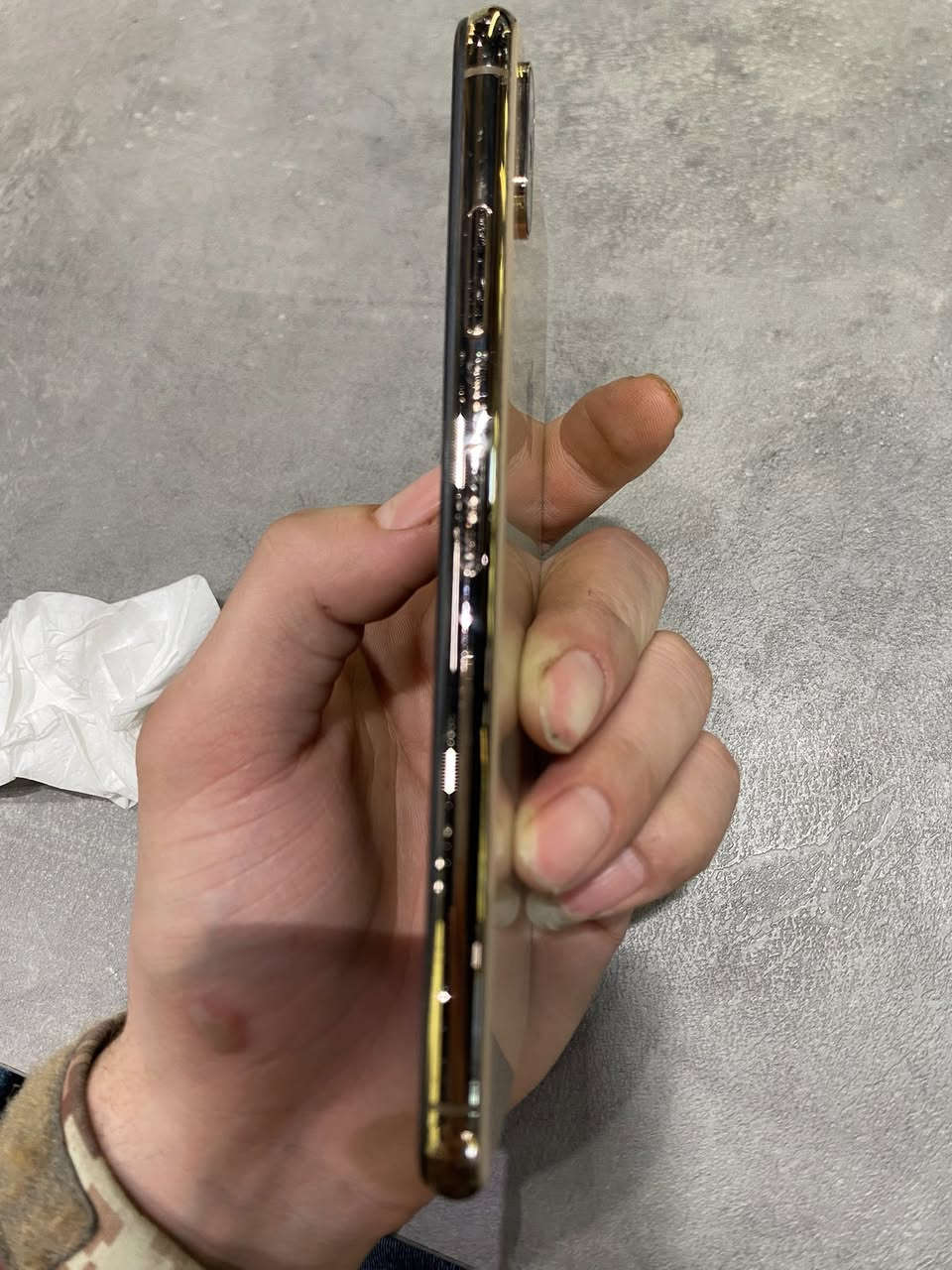 سلام عليكم ايفوان ايكس ماكس جهاز نضيف فضط مستبدل شاشه بطاريه٧٦ كاميره دمعه  الرقم***********
