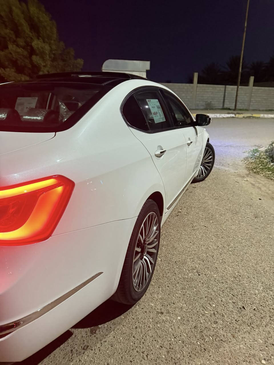 للبيع كادنزه                     ***********
خليجي 2014
كفاله عامه ملكي vip
محرك ممفتوح علا وضع الشركه
ماشيه150 الف كيلو متر
بدون صبغ بدون بارد 
بنوراما كشنات جلد ابيض
هند برك بصمه تدفئه + تبريدكشنات
تخم تاير جديد 
السياره عليه ادامه كامله
مري شفط +ترحيب ذكي 
خزن ميموري كشنات كهرباء 
عنوان السياره صلاح الدين بلد
***********
