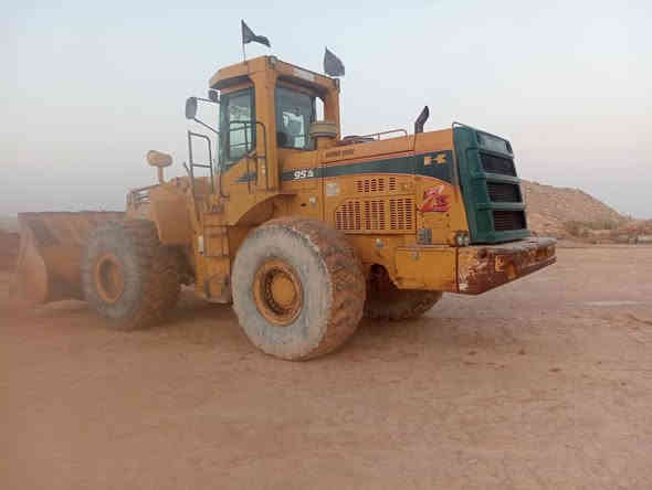 شفل للبيع 95 موديل 2003
شفل مكفول كير ومكينه وكشر مكفول كفاله عامه 
الرقم بصره الماني 
السعر 4دفاتر 
المكان النجف الاشرف 
***********
