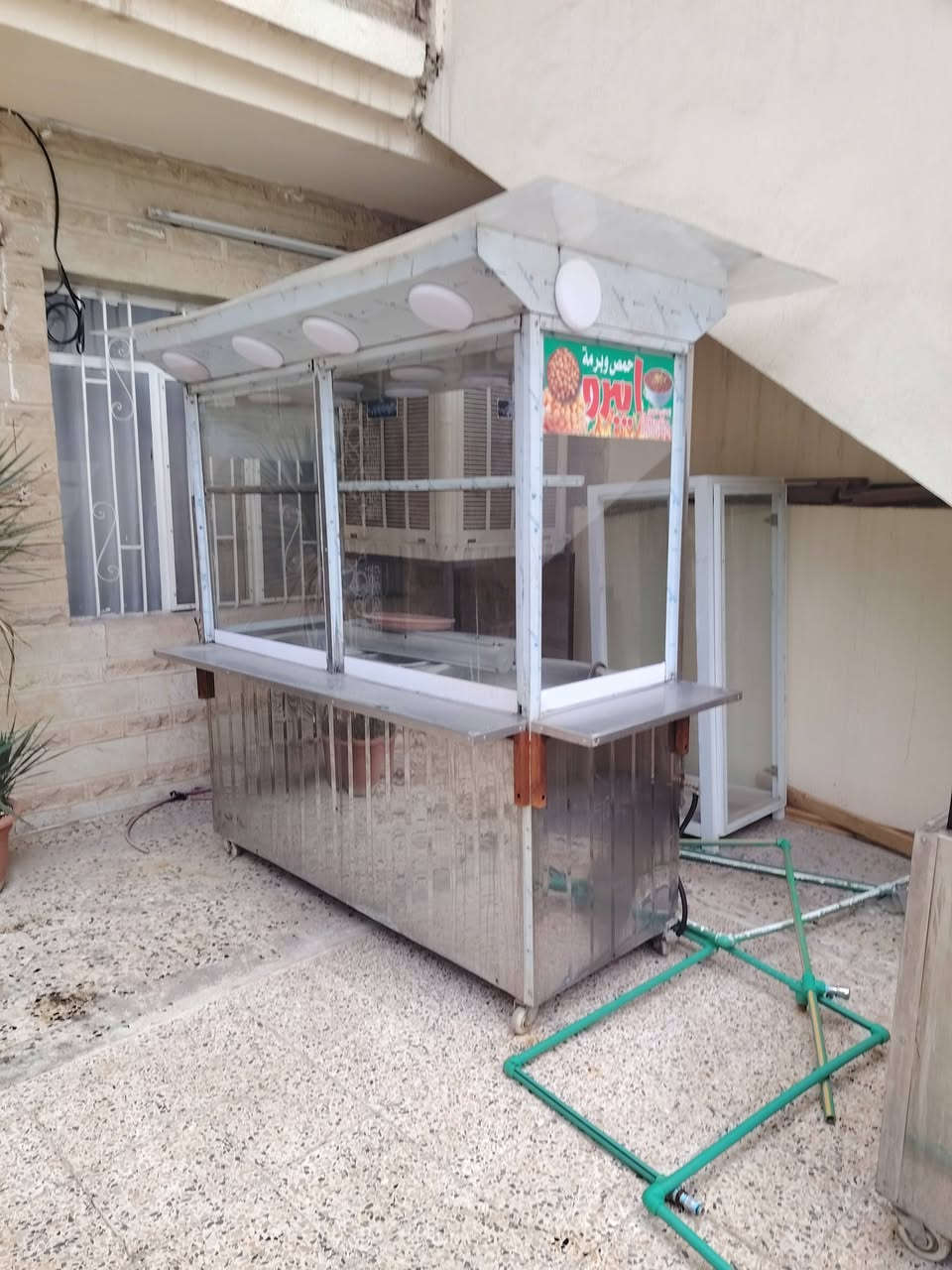 السلام عليكم بيع مستعجل
جنبر جاي كامل هوه و غراضه(250
عارضه مقبلات اخت الجديده شغاله مابيها نقص(350
عربانه حمص وبرمه كامله كهربائيات ١٦ كلوبه كامله (450
كريل بركر حجري وغاز ٣ مشاعل(300  مكاني حي النور ***********
*********** بيهم مجال
